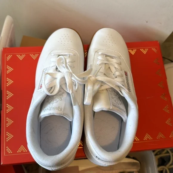 Reebok women’s princess sneaker - Picture 6 of 6